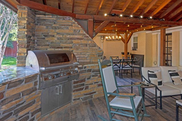 2811 S CROCKETT Street, Amarillo, TX 79109