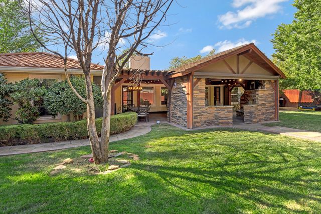 2811 S CROCKETT Street, Amarillo, TX 79109