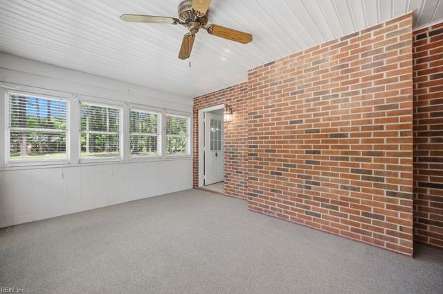 1688 Faulk RD, Suffolk, VA 23434