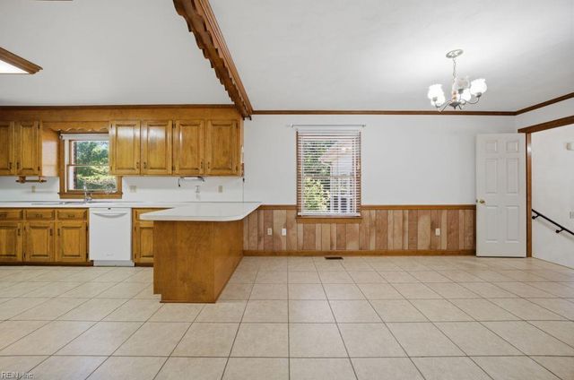 1688 Faulk RD, Suffolk, VA 23434