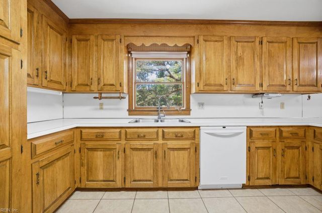 1688 Faulk RD, Suffolk, VA 23434