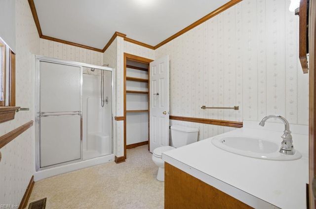 1688 Faulk RD, Suffolk, VA 23434