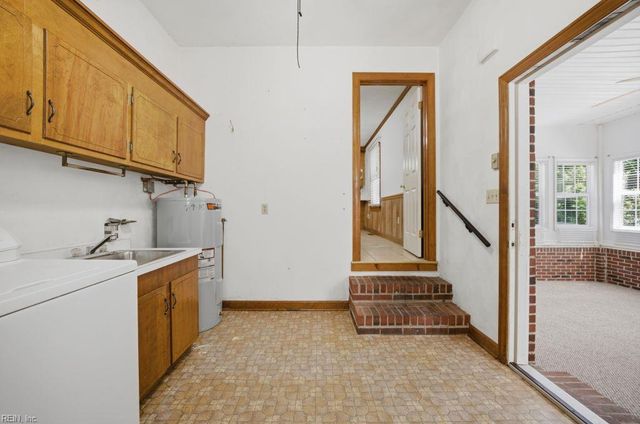 1688 Faulk RD, Suffolk, VA 23434