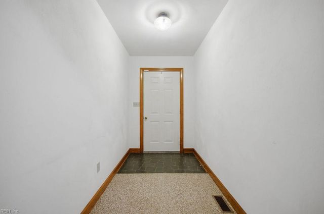 1688 Faulk RD, Suffolk, VA 23434