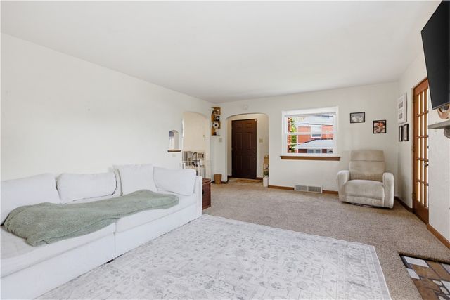 3116 Vernon Ave, Baldwin Boro, PA 15227