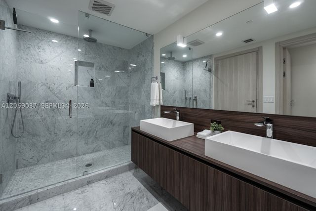 1000 Brickell Plz 4502, Miami, FL 33131