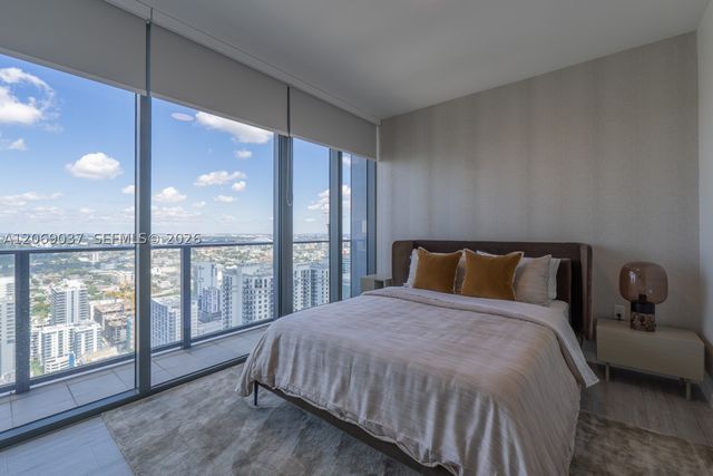 1000 Brickell Plz 4502, Miami, FL 33131