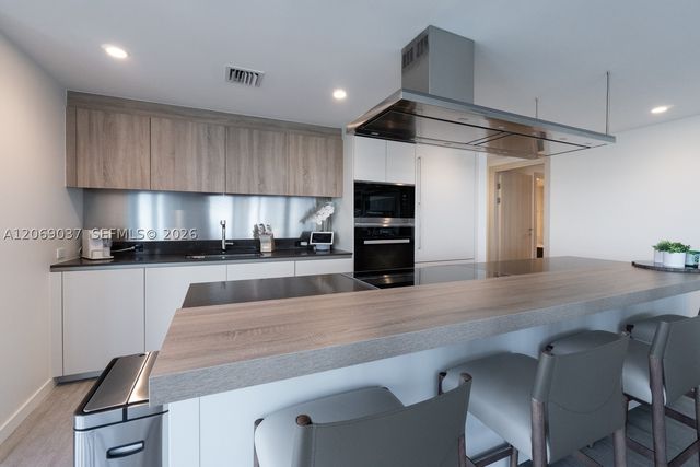 1000 Brickell Plz 4502, Miami, FL 33131