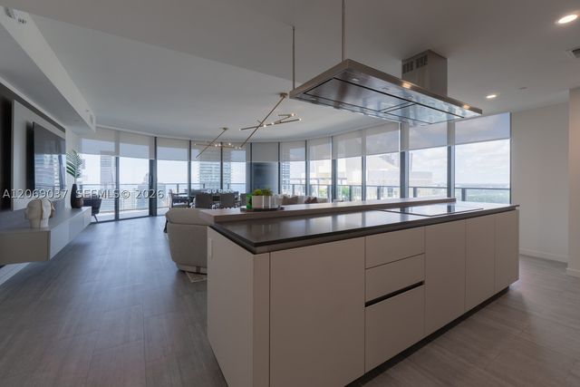 1000 Brickell Plz 4502, Miami, FL 33131