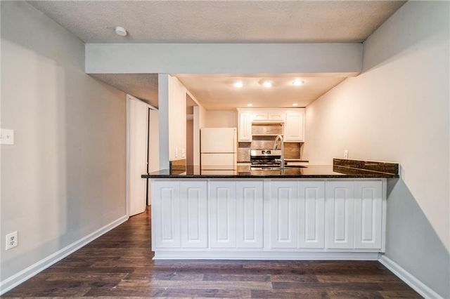 37 Country Place Court, Alpharetta, GA 30005