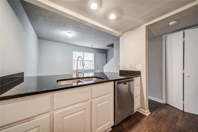 37 Country Place Court, Alpharetta, GA 30005