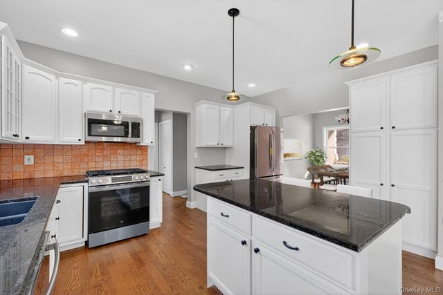 27 King Drive, Poughkeepsie, NY 12603