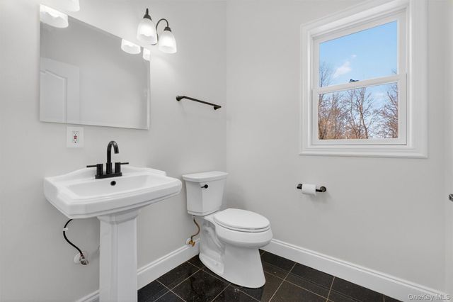 27 King Drive, Poughkeepsie, NY 12603