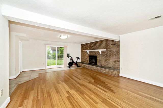 15204 AYLESBURY ST, Silver Spring, MD 20905