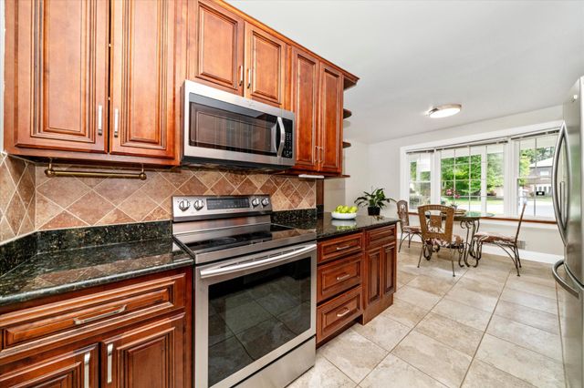 15204 AYLESBURY ST, Silver Spring, MD 20905