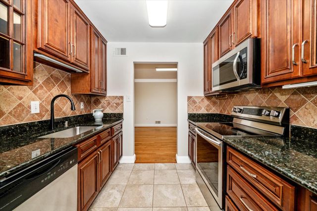 15204 AYLESBURY ST, Silver Spring, MD 20905