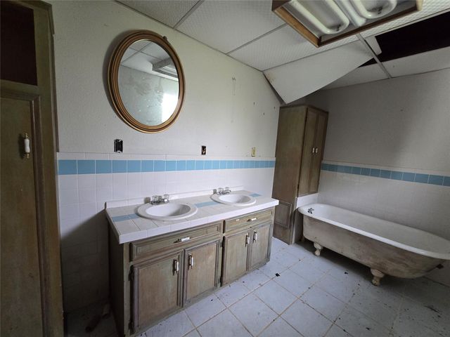 10455 Fm 1960, Dayton, TX 77535