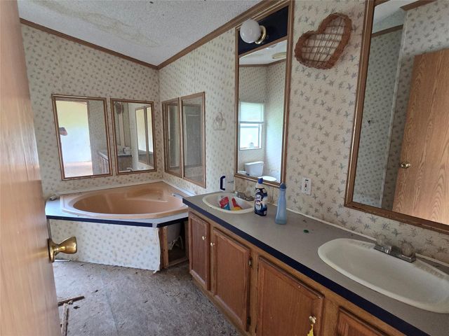 10455 Fm 1960, Dayton, TX 77535