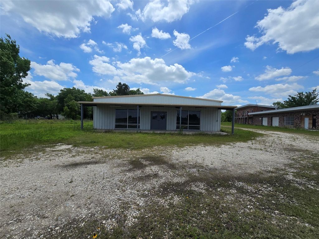 10455 Fm 1960, Dayton, TX 77535
