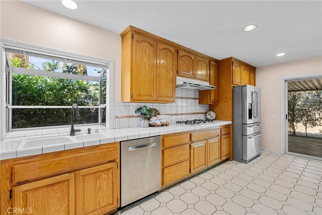 21153 Winterset Drive, Saugus, CA 91350