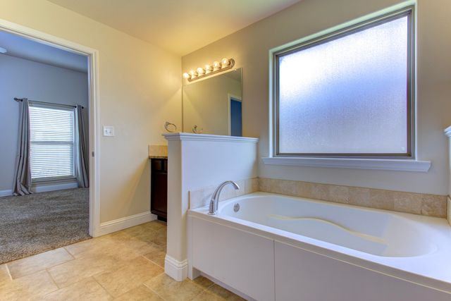 9702 Ross Avenue, Lubbock, TX 79424