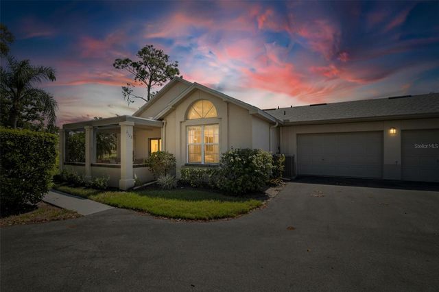 1122 GOLFVIEW WOODS DRIVE 1122, Sun City Center, FL 33573