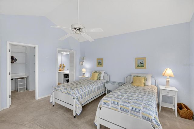 1122 GOLFVIEW WOODS DRIVE 1122, Sun City Center, FL 33573