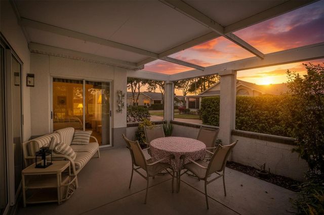 1122 GOLFVIEW WOODS DRIVE 1122, Sun City Center, FL 33573