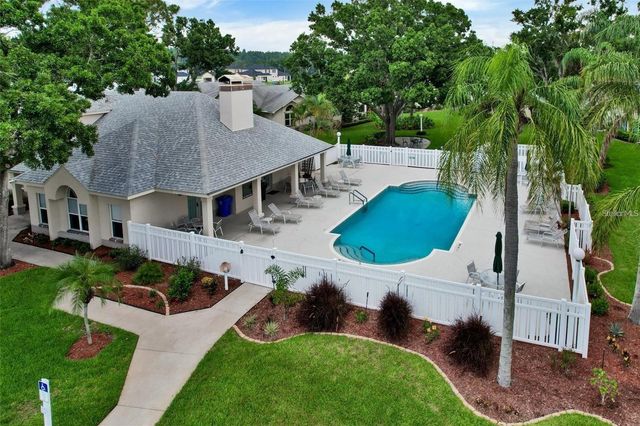 1122 GOLFVIEW WOODS DRIVE 1122, Sun City Center, FL 33573