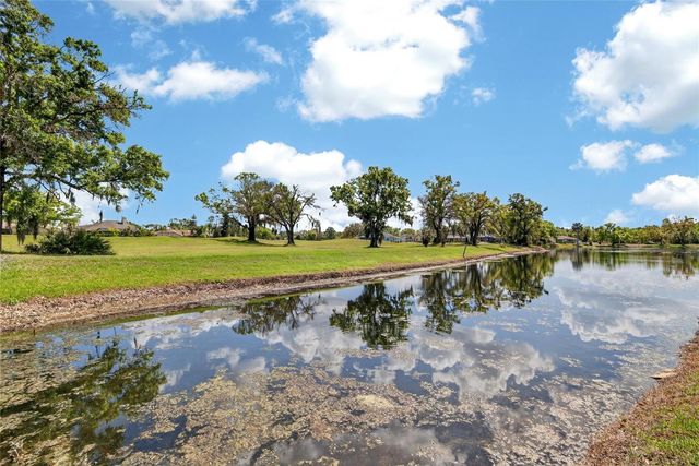 1122 GOLFVIEW WOODS DRIVE 1122, Sun City Center, FL 33573