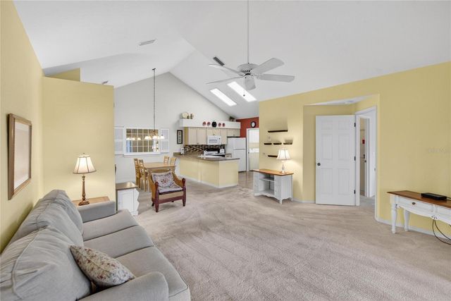 1122 GOLFVIEW WOODS DRIVE 1122, Sun City Center, FL 33573