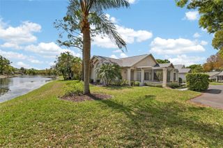 1122 GOLFVIEW WOODS DRIVE 1122, Sun City Center, FL 33573