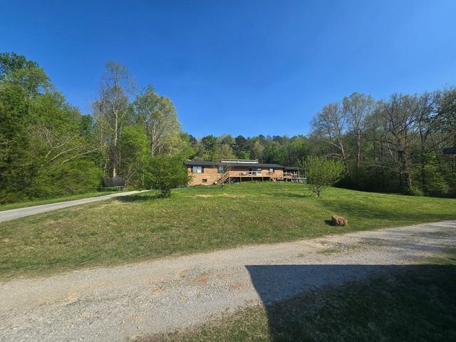 11124 Dolly Pond Road, Birchwood, TN 37308