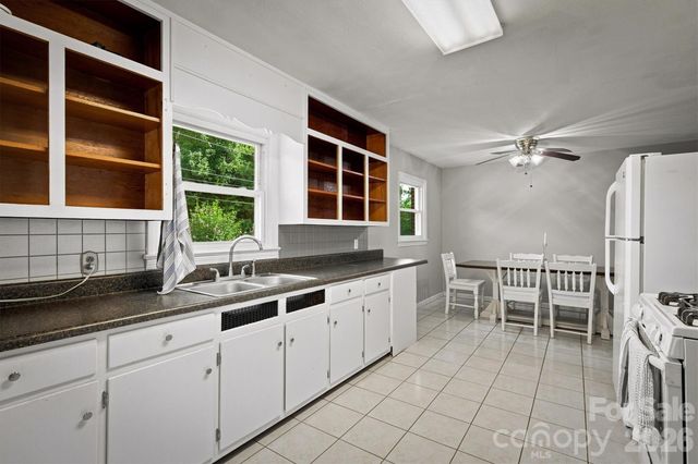 103 Park Street, Morganton, NC 28655