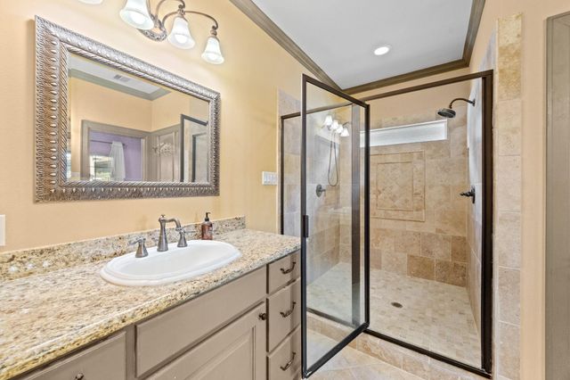 1106 W 18th Street A, Houston, TX 77008