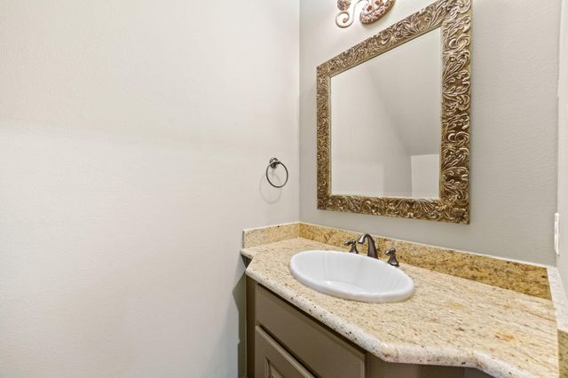 1106 W 18th Street A, Houston, TX 77008