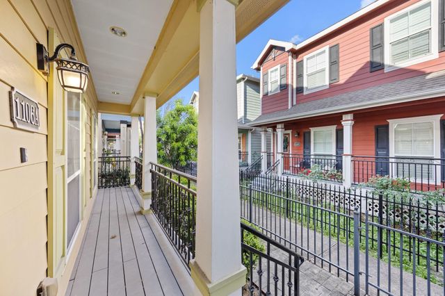 1106 W 18th Street A, Houston, TX 77008