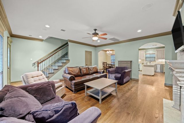 1106 W 18th Street A, Houston, TX 77008