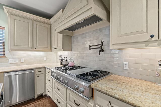 1106 W 18th Street A, Houston, TX 77008