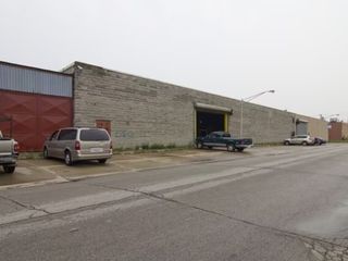 4437 W kinzie Street, Chicago, IL 60624
