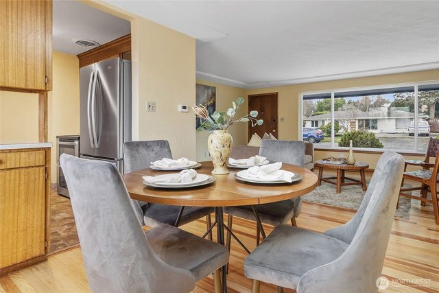 7716 S Mission Drive, Seattle, WA 98178