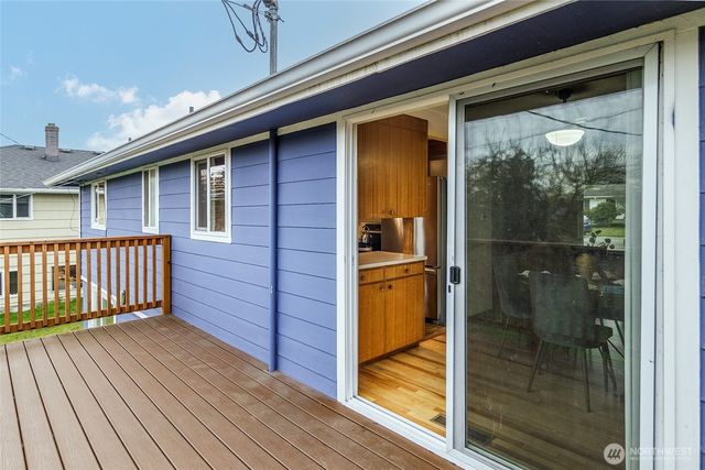 7716 S Mission Drive, Seattle, WA 98178