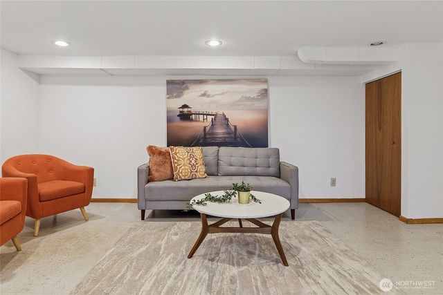 7716 S Mission Drive, Seattle, WA 98178