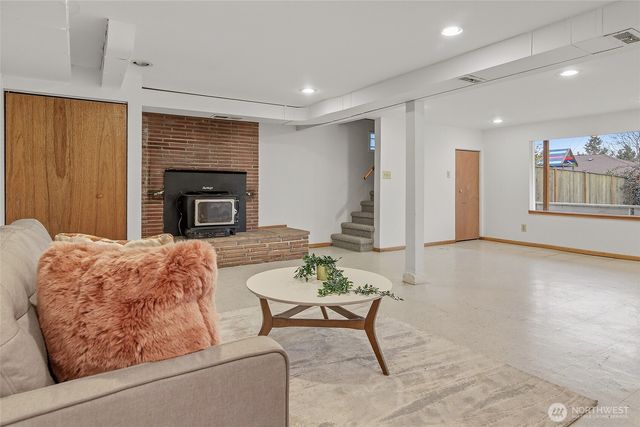 7716 S Mission Drive, Seattle, WA 98178