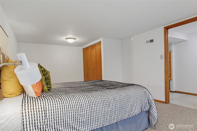 7716 S Mission Drive, Seattle, WA 98178