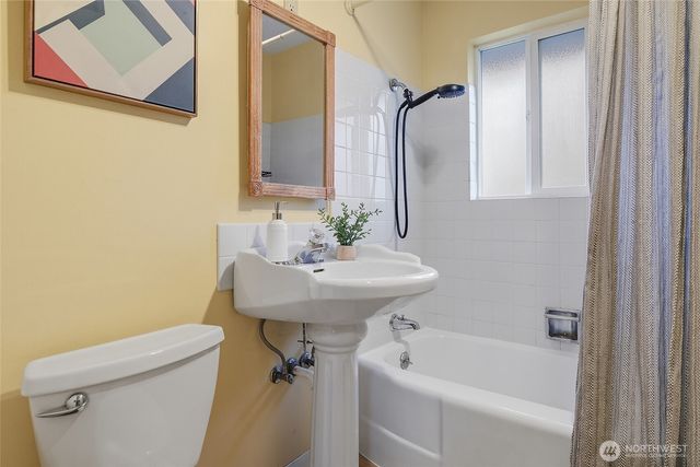 7716 S Mission Drive, Seattle, WA 98178