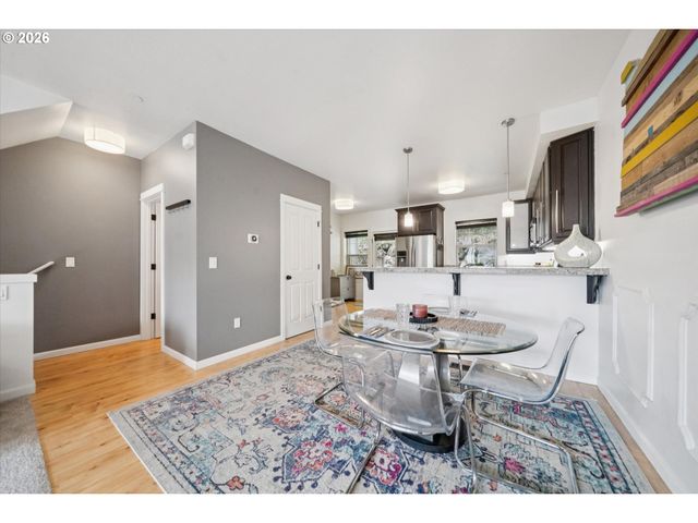 9231 Nw GERMANTOWN Rd, Portland, OR 97231