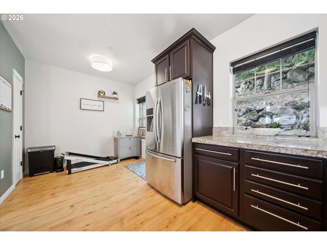 9231 Nw GERMANTOWN Rd, Portland, OR 97231