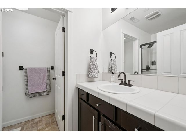 9231 Nw GERMANTOWN Rd, Portland, OR 97231