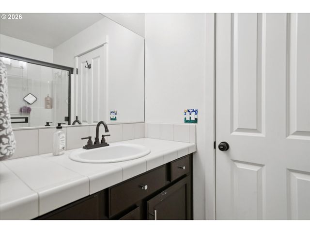 9231 Nw GERMANTOWN Rd, Portland, OR 97231